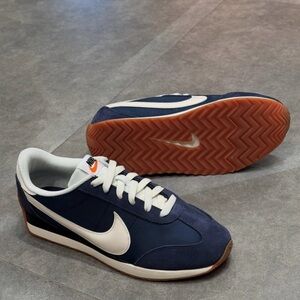 Nike women’s pacifier sneakers